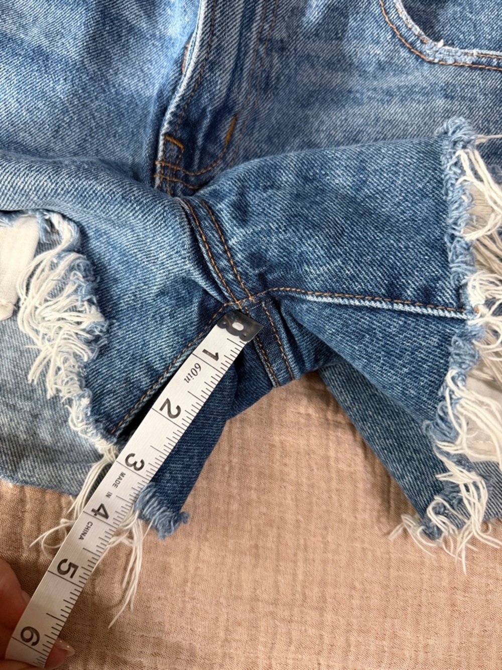 Abercrombie & Fitch Mid Rise “The Boyfriend” denim shorts - Picture 7 of 8